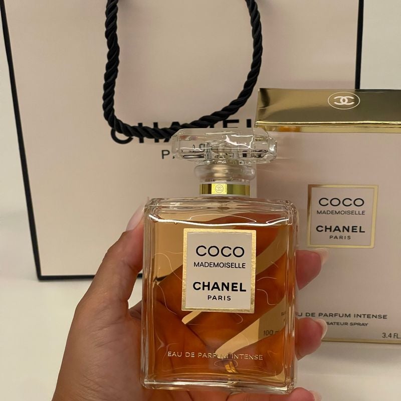29 - 4 Perfumes + Regalos (scandal, coco chanel, olympea, la vie est belle, más perfumero recargable y un splash victoria secret