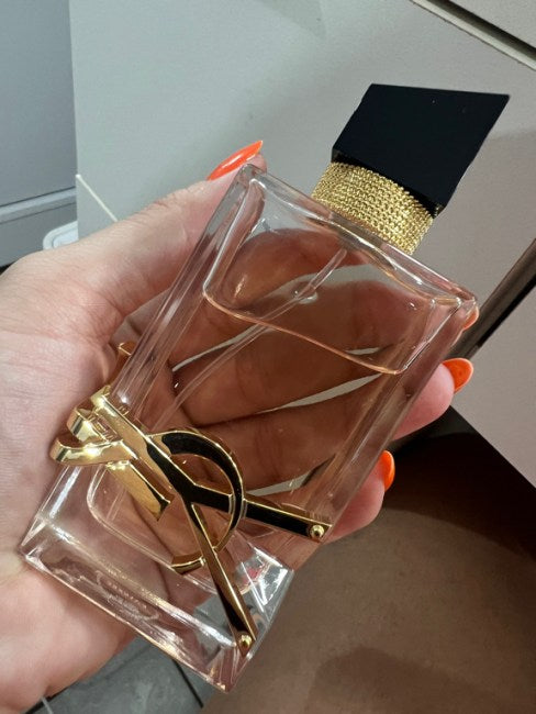 22 - 3 Perfumes + Perfumero de regalo