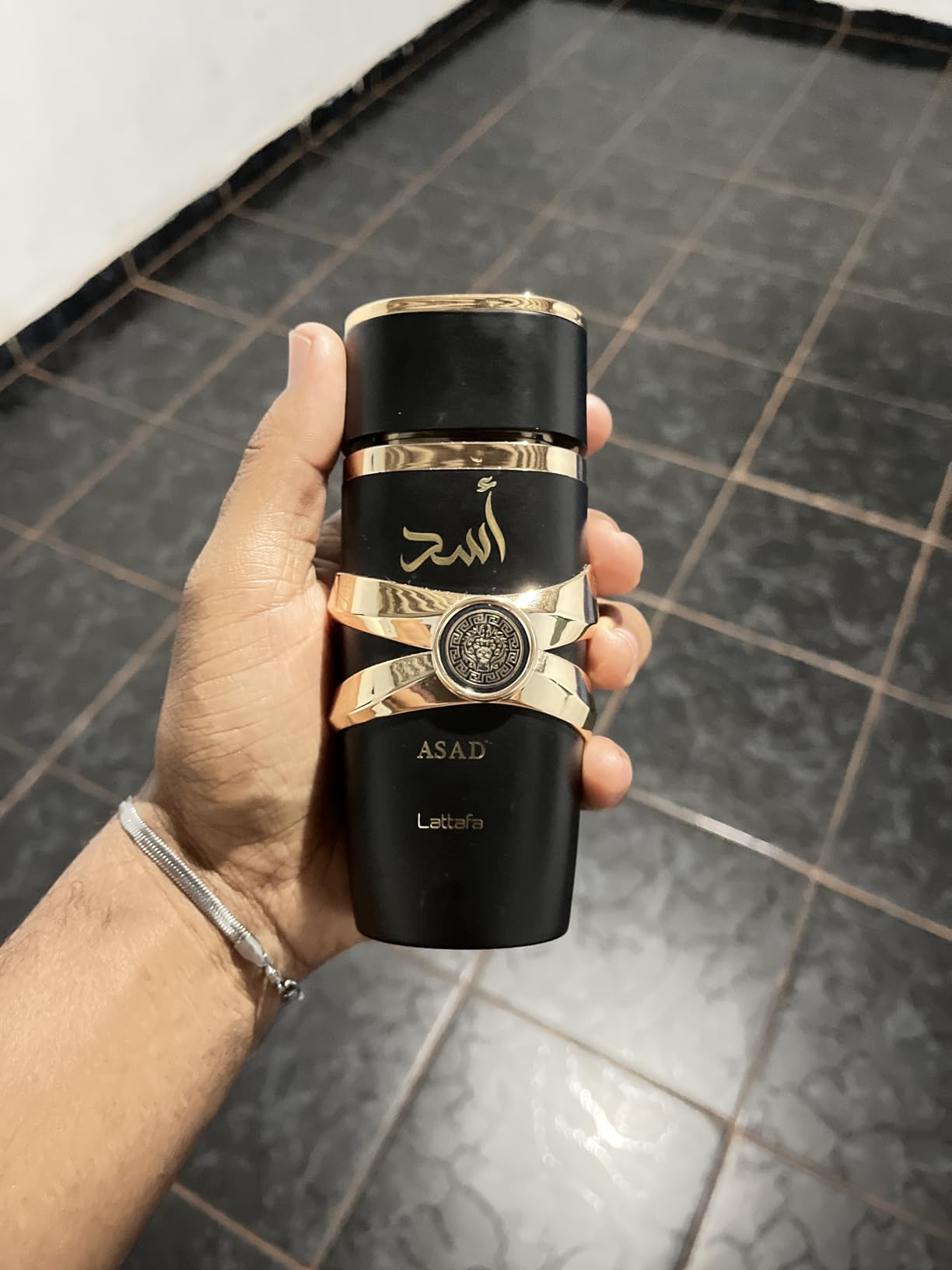 09 - 4 Perfumes + Perfumero de regalo