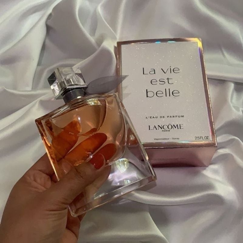 29 - 4 Perfumes + Regalos (scandal, coco chanel, olympea, la vie est belle, más perfumero recargable y un splash victoria secret