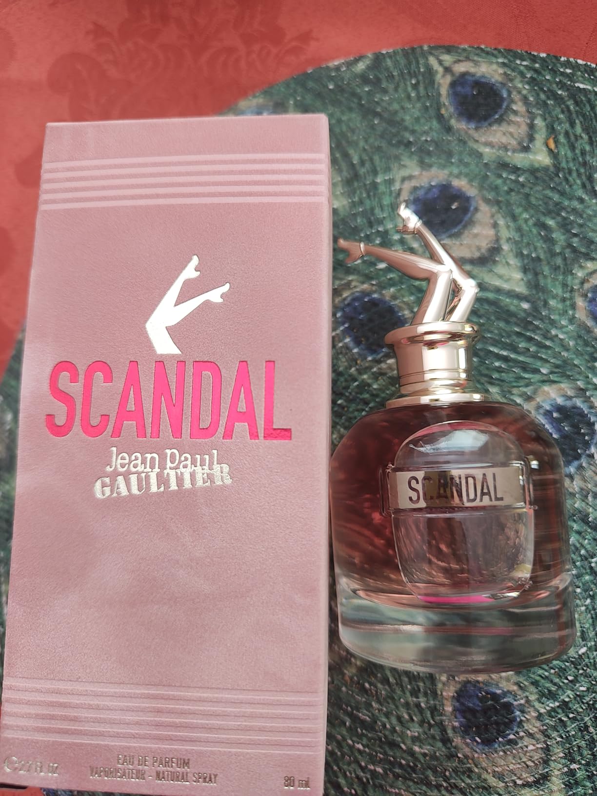 29 - 4 Perfumes + Regalos (scandal, coco chanel, olympea, la vie est belle, más perfumero recargable y un splash victoria secret