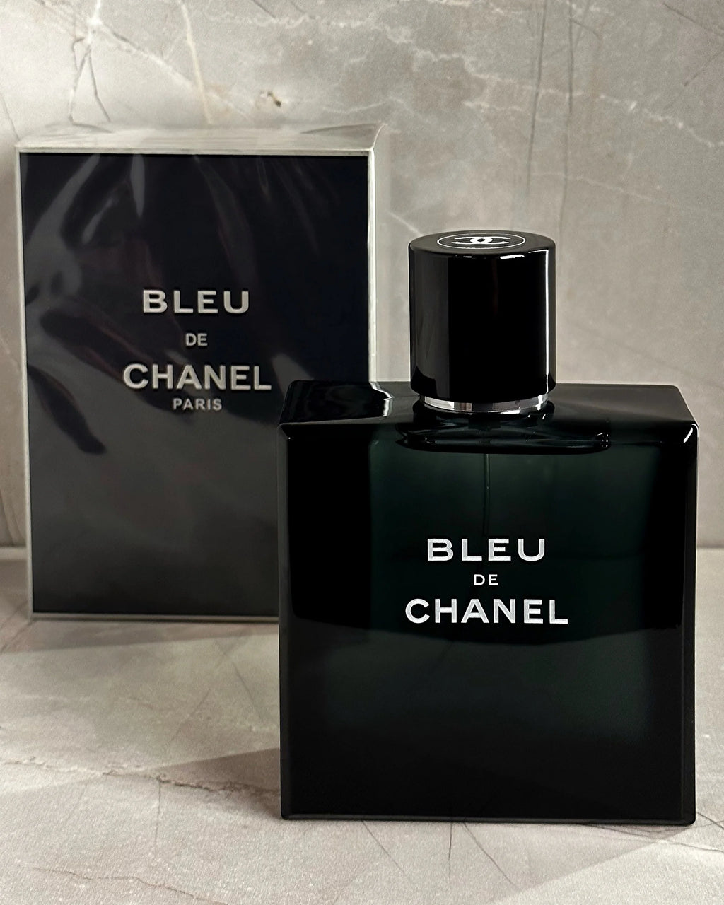 06 - 4 Perfumes + Perfumero de regalo