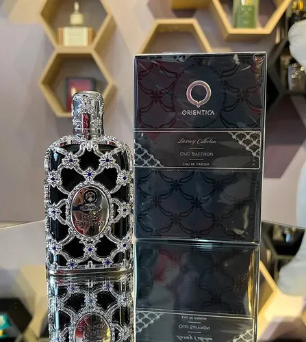 25 - 3 Perfumes + Perfumero de regalo