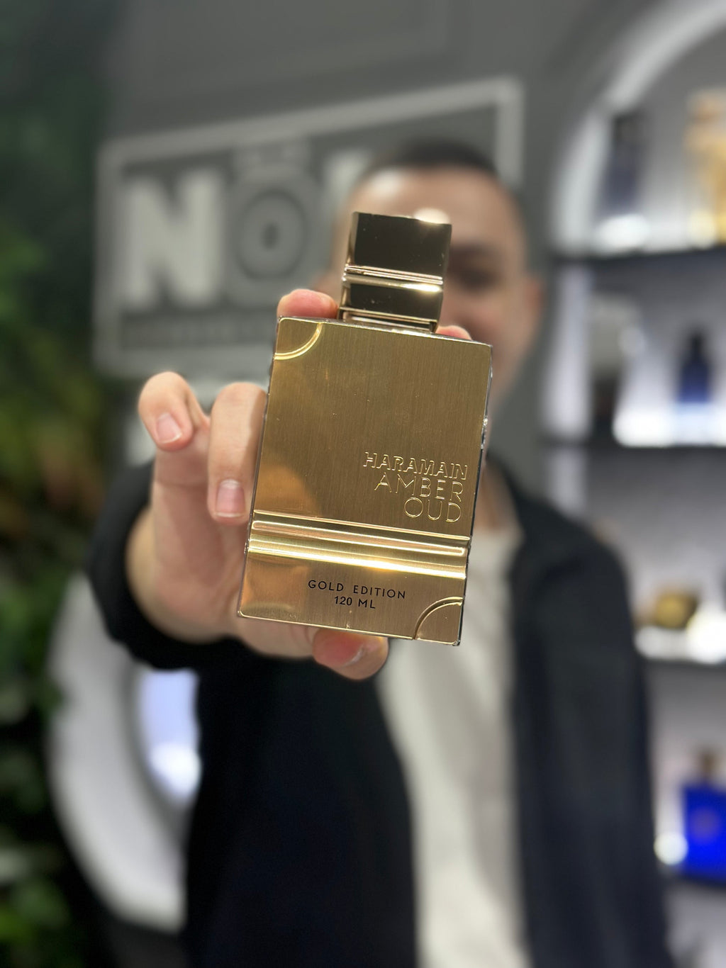07 - 4 Perfumes + Perfumero de regalo