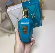 25 - 3 Perfumes + Perfumero de regalo