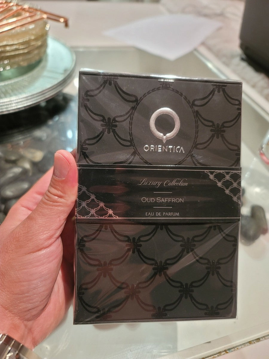 25 - 3 Perfumes + Perfumero de regalo